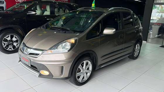 HONDA FIT 1.5 TWIST 16V FLEX 4P AUTOMÁTICO HONDA FIT 1.5 TWIST 16V FLEX 4P AUTOMÁTICO